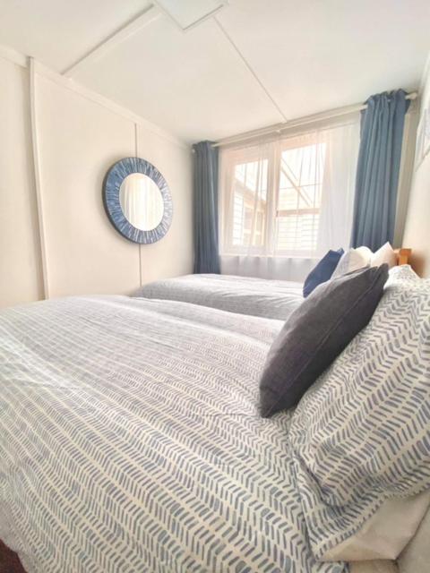 Dog Friendly Cottage 2 Mins To Beach With Hot Tub And Zappi Ev Lessingham ภายนอก รูปภาพ