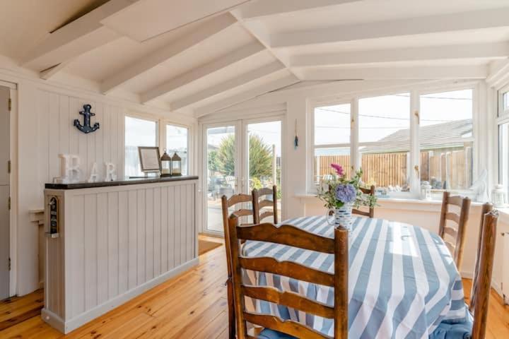 Dog Friendly Cottage 2 Mins To Beach With Hot Tub And Zappi Ev Lessingham ภายนอก รูปภาพ