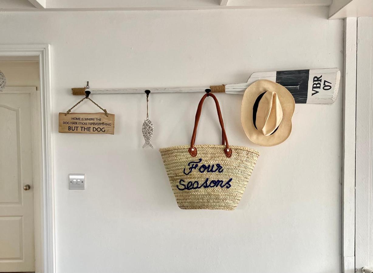 Dog Friendly Cottage 2 Mins To Beach With Hot Tub And Zappi Ev Lessingham ภายนอก รูปภาพ