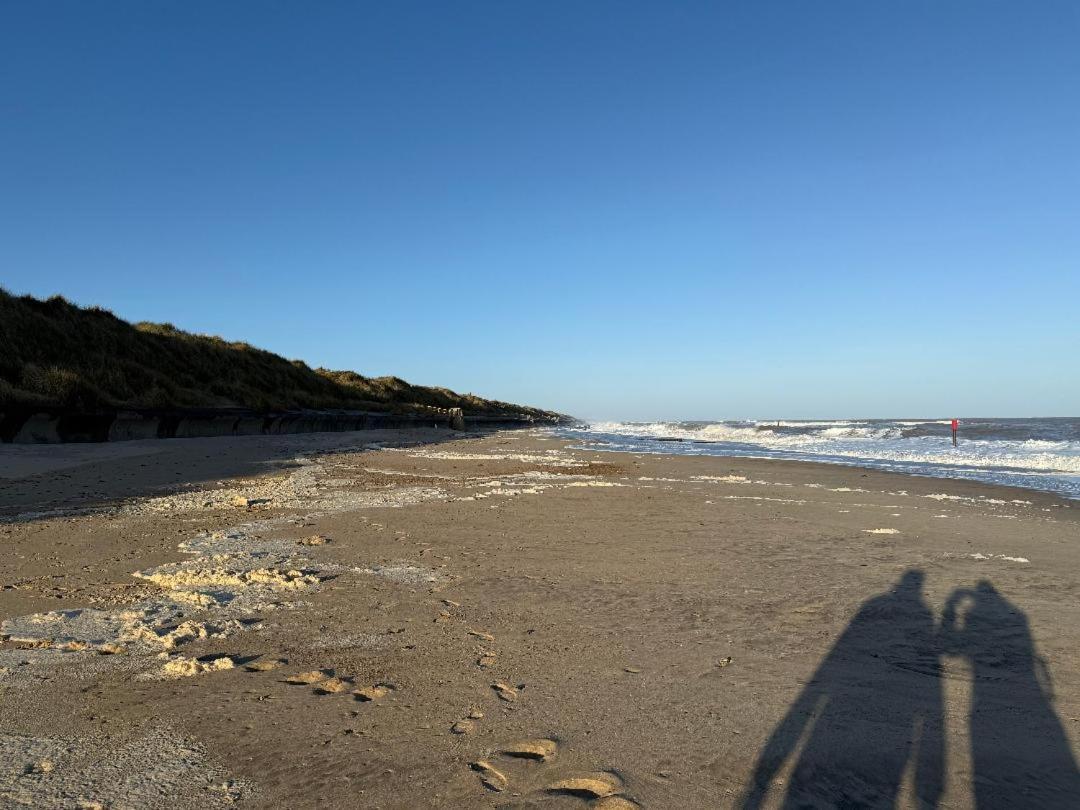 Dog Friendly Cottage 2 Mins To Beach With Hot Tub And Zappi Ev Lessingham ภายนอก รูปภาพ