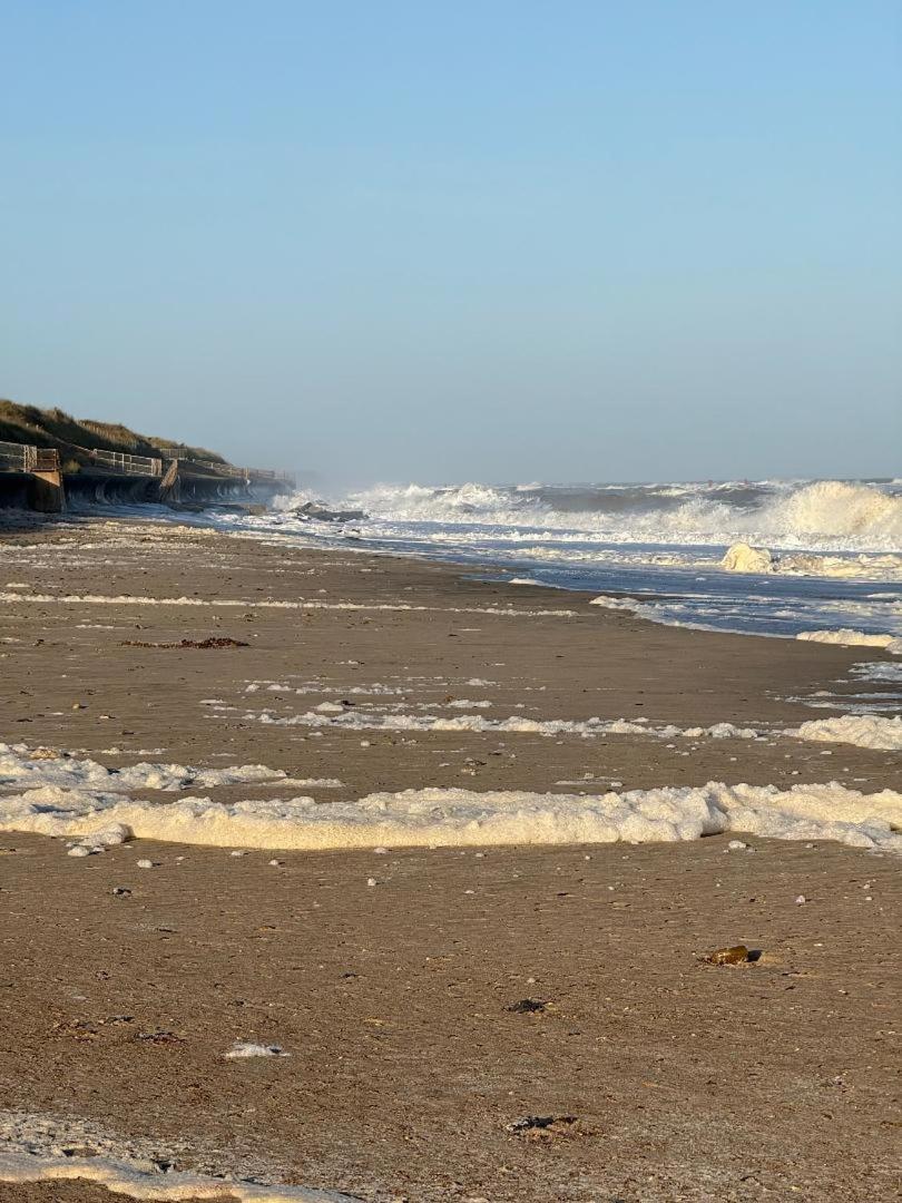 Dog Friendly Cottage 2 Mins To Beach With Hot Tub And Zappi Ev Lessingham ภายนอก รูปภาพ